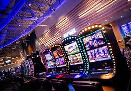 33mmr Sportsbook တွင် ဘောလုံးပွဲ Live Betting ကစားနေသောပုံ